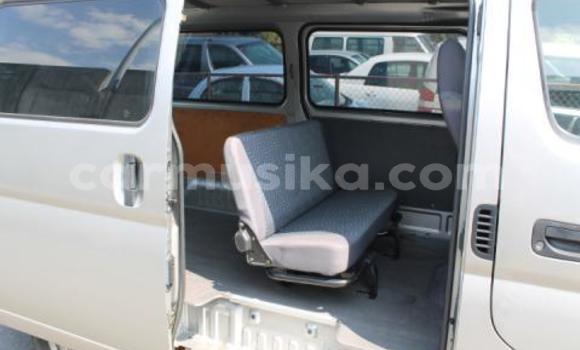 Acheter Occasion Voiture Nissan Caravan Gris à Beitbridge, Matabeleland South Acheter Occasion Voiture Nissan Caravan Gris à Beitbridge, Matabeleland South