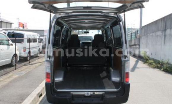 Acheter Occasion Voiture Nissan Caravan Gris à Beitbridge, Matabeleland South Acheter Occasion Voiture Nissan Caravan Gris à Beitbridge, Matabeleland South