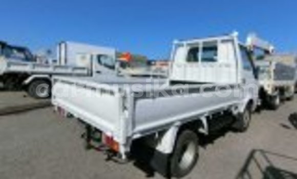 Nunua Ilio tumika Mazda Bongo Nyeupe Gari ndani ya Beitbridge nchini Matabeleland Kusini Nunua Ilio tumika Mazda Bongo Nyeupe Gari ndani ya Beitbridge nchini Matabeleland Kusini