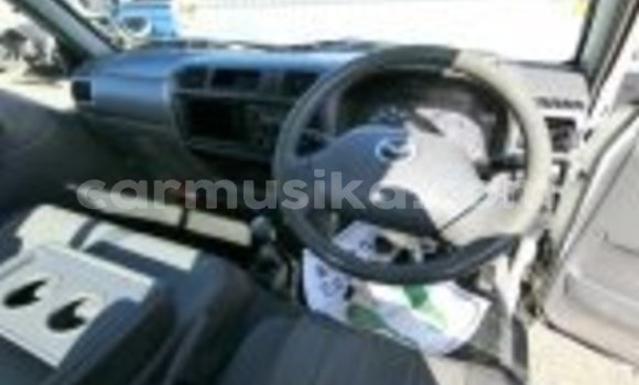 Nunua Ilio tumika Mazda Bongo Nyeupe Gari ndani ya Beitbridge nchini Matabeleland Kusini Nunua Ilio tumika Mazda Bongo Nyeupe Gari ndani ya Beitbridge nchini Matabeleland Kusini