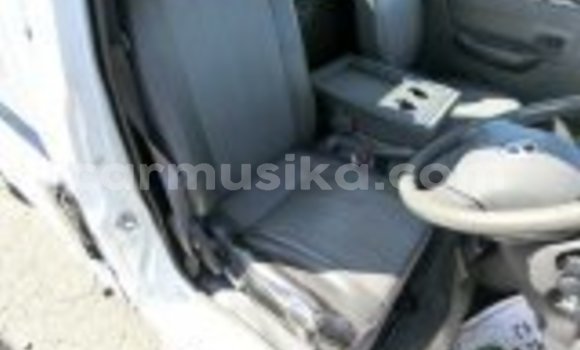 Nunua Ilio tumika Mazda Bongo Nyeupe Gari ndani ya Beitbridge nchini Matabeleland Kusini Nunua Ilio tumika Mazda Bongo Nyeupe Gari ndani ya Beitbridge nchini Matabeleland Kusini