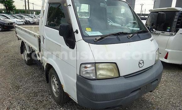 Acheter Occasion Voiture Mazda Bongo Blanc à Beitbridge, Matabeleland South Acheter Occasion Voiture Mazda Bongo Blanc à Beitbridge, Matabeleland South