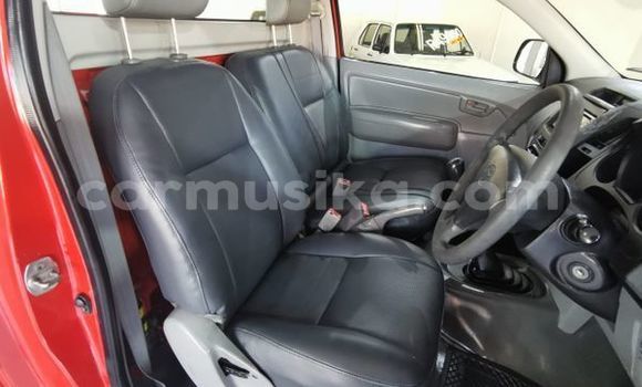 Buy Used Toyota Hilux Red Car in Beitbridge in Matabeleland South Buy Used Toyota Hilux Red Car in Beitbridge in Matabeleland South