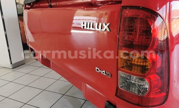 Buy Used Toyota Hilux Red Car in Beitbridge in Matabeleland South Buy Used Toyota Hilux Red Car in Beitbridge in Matabeleland South