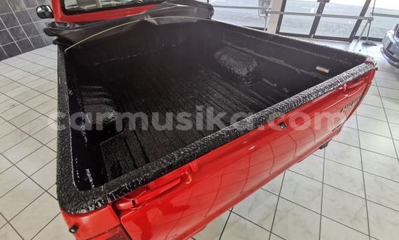 Buy Used Toyota Hilux Red Car in Beitbridge in Matabeleland South Buy Used Toyota Hilux Red Car in Beitbridge in Matabeleland South