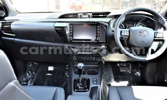 Buy Used Toyota Hilux White Car in Beitbridge in Matabeleland South Buy Used Toyota Hilux White Car in Beitbridge in Matabeleland South