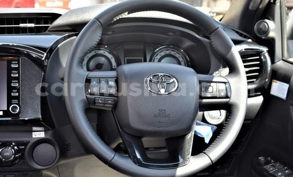 Buy Used Toyota Hilux White Car in Beitbridge in Matabeleland South Buy Used Toyota Hilux White Car in Beitbridge in Matabeleland South