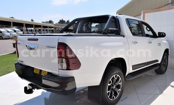 Buy Used Toyota Hilux White Car in Beitbridge in Matabeleland South Buy Used Toyota Hilux White Car in Beitbridge in Matabeleland South