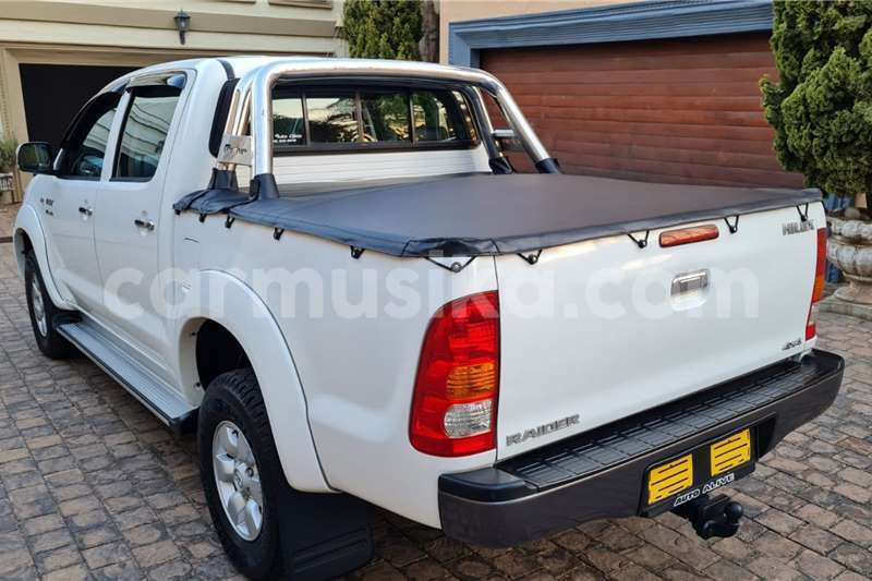 Big with watermark toyota hilux matabeleland south beitbridge 24456