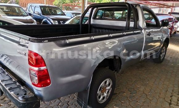 Nunua Ilio tumika Toyota Hilux Fedha Gari ndani ya Beitbridge nchini Matabeleland Kusini Nunua Ilio tumika Toyota Hilux Fedha Gari ndani ya Beitbridge nchini Matabeleland Kusini