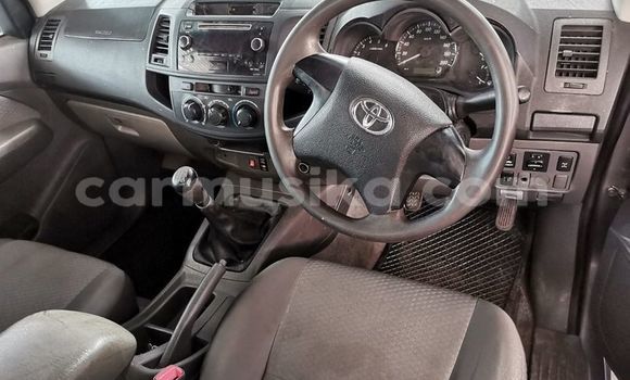 Nunua Ilio tumika Toyota Hilux Fedha Gari ndani ya Beitbridge nchini Matabeleland Kusini Nunua Ilio tumika Toyota Hilux Fedha Gari ndani ya Beitbridge nchini Matabeleland Kusini