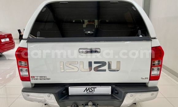 Acheter Occasion Voiture Isuzu KB Blanc à Beitbridge, Matabeleland South Acheter Occasion Voiture Isuzu KB Blanc à Beitbridge, Matabeleland South