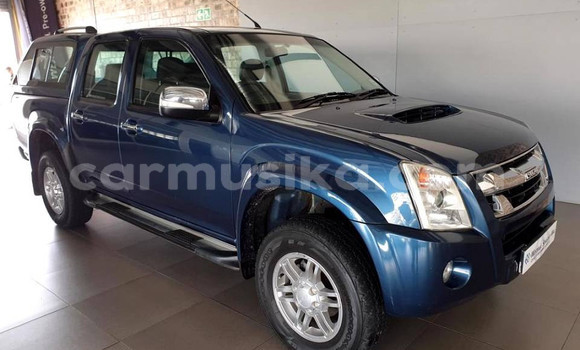 Tenga Tsaru Isuzu KB Bhuruu Mota in Beitbridge in Matabeleland South