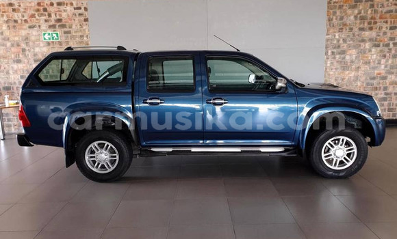 Buy Used Isuzu KB Blue Car in Beitbridge in Matabeleland South Buy Used Isuzu KB Blue Car in Beitbridge in Matabeleland South