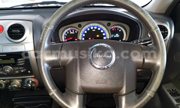 Buy Used Isuzu KB Blue Car in Beitbridge in Matabeleland South Buy Used Isuzu KB Blue Car in Beitbridge in Matabeleland South