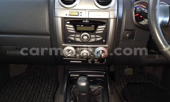 Buy Used Isuzu KB Blue Car in Beitbridge in Matabeleland South Buy Used Isuzu KB Blue Car in Beitbridge in Matabeleland South