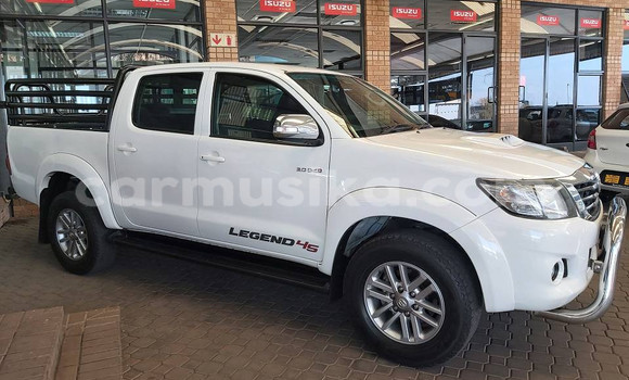 Buy Used Toyota Hilux White Car in Beitbridge in Matabeleland South Buy Used Toyota Hilux White Car in Beitbridge in Matabeleland South