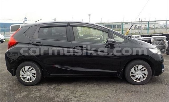 Nunua Ilio tumika Honda Fit Nyeusi Gari ndani ya Beitbridge nchini Matabeleland Kusini Nunua Ilio tumika Honda Fit Nyeusi Gari ndani ya Beitbridge nchini Matabeleland Kusini