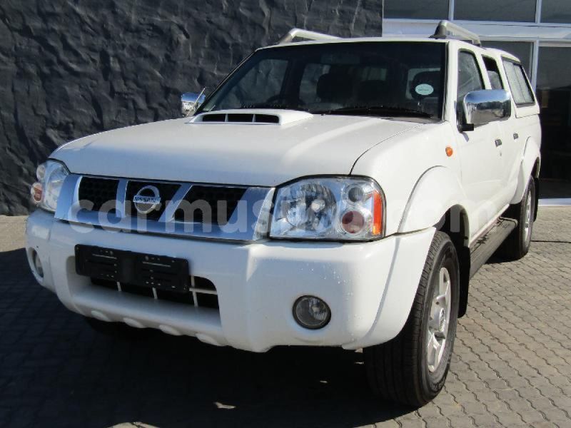 Big with watermark nissan np 300 matabeleland south beitbridge 24470