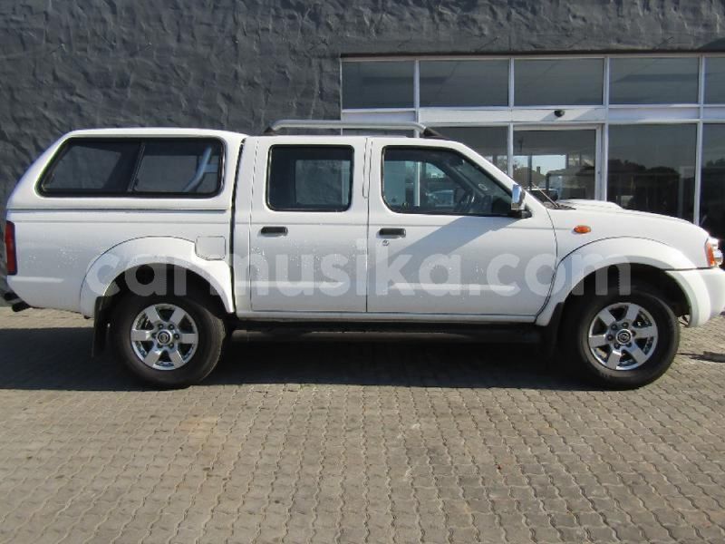 Big with watermark nissan np 300 matabeleland south beitbridge 24470