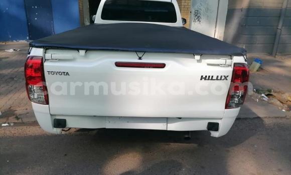 Nunua Ilio tumika Toyota Hilux Nyeupe Gari ndani ya Beitbridge nchini Matabeleland Kusini Nunua Ilio tumika Toyota Hilux Nyeupe Gari ndani ya Beitbridge nchini Matabeleland Kusini