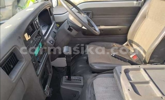 Acheter Occasion Voiture Nissan Caravan Blanc à Beitbridge, Matabeleland South Acheter Occasion Voiture Nissan Caravan Blanc à Beitbridge, Matabeleland South