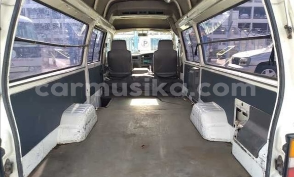 Acheter Occasion Voiture Nissan Caravan Blanc à Beitbridge, Matabeleland South Acheter Occasion Voiture Nissan Caravan Blanc à Beitbridge, Matabeleland South
