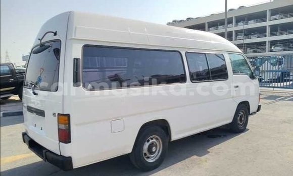 Acheter Occasion Voiture Nissan Caravan Blanc à Beitbridge, Matabeleland South Acheter Occasion Voiture Nissan Caravan Blanc à Beitbridge, Matabeleland South