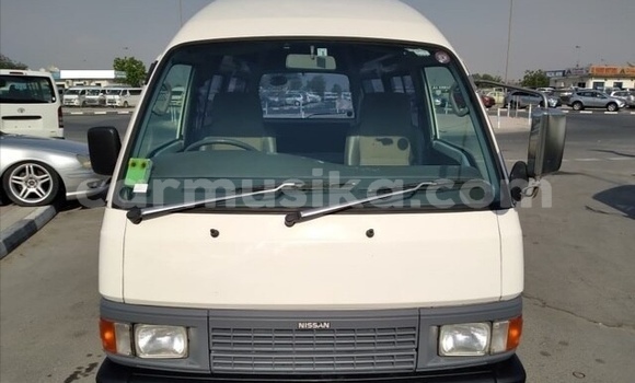 Acheter Occasion Voiture Nissan Caravan Blanc à Beitbridge, Matabeleland South Acheter Occasion Voiture Nissan Caravan Blanc à Beitbridge, Matabeleland South