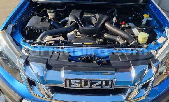 Nunua Ilio tumika Isuzu KB Bluu Gari ndani ya Beitbridge nchini Matabeleland Kusini Nunua Ilio tumika Isuzu KB Bluu Gari ndani ya Beitbridge nchini Matabeleland Kusini