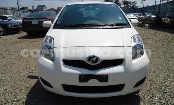 Nunua Ilio tumika Toyota Vitz Nyeupe Gari ndani ya Beitbridge nchini Matabeleland Kusini Nunua Ilio tumika Toyota Vitz Nyeupe Gari ndani ya Beitbridge nchini Matabeleland Kusini