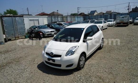 Nunua Ilio tumika Toyota Vitz Nyeupe Gari ndani ya Beitbridge nchini Matabeleland Kusini Nunua Ilio tumika Toyota Vitz Nyeupe Gari ndani ya Beitbridge nchini Matabeleland Kusini