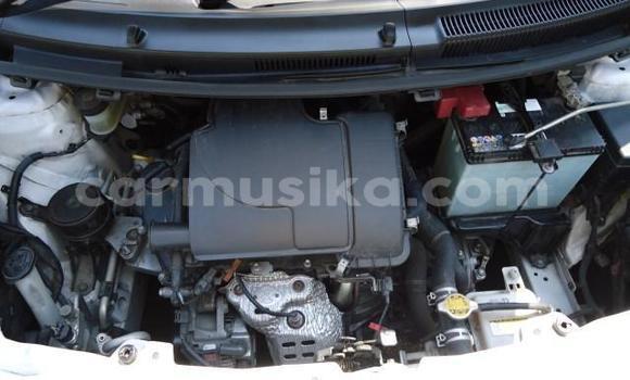 Nunua Ilio tumika Toyota Vitz Nyeupe Gari ndani ya Beitbridge nchini Matabeleland Kusini Nunua Ilio tumika Toyota Vitz Nyeupe Gari ndani ya Beitbridge nchini Matabeleland Kusini