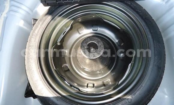 Nunua Ilio tumika Toyota Vitz Nyeupe Gari ndani ya Beitbridge nchini Matabeleland Kusini Nunua Ilio tumika Toyota Vitz Nyeupe Gari ndani ya Beitbridge nchini Matabeleland Kusini