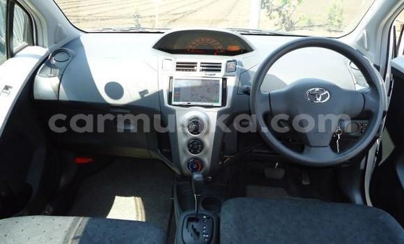 Nunua Ilio tumika Toyota Vitz Nyeupe Gari ndani ya Beitbridge nchini Matabeleland Kusini Nunua Ilio tumika Toyota Vitz Nyeupe Gari ndani ya Beitbridge nchini Matabeleland Kusini