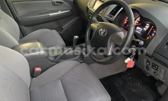 Nunua Ilio tumika Toyota Hilux Nyeupe Gari ndani ya Beitbridge nchini Matabeleland Kusini Nunua Ilio tumika Toyota Hilux Nyeupe Gari ndani ya Beitbridge nchini Matabeleland Kusini