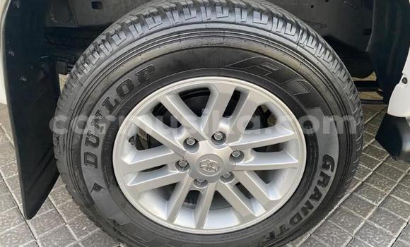 Nunua Ilio tumika Toyota Hilux Nyeupe Gari ndani ya Beitbridge nchini Matabeleland Kusini Nunua Ilio tumika Toyota Hilux Nyeupe Gari ndani ya Beitbridge nchini Matabeleland Kusini