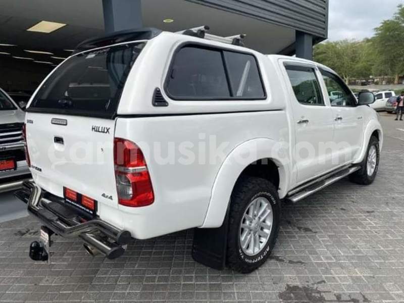 Big with watermark toyota hilux matabeleland south beitbridge 24497