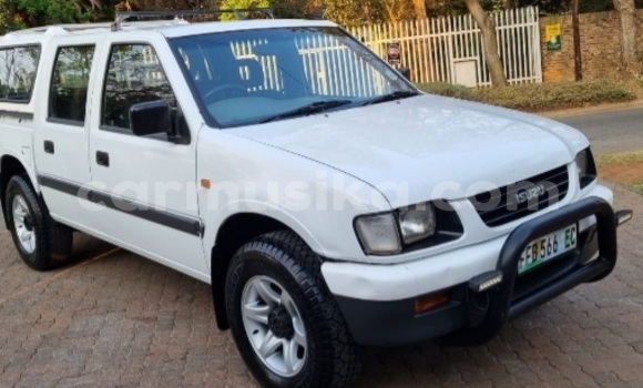 Tenga Tsaru Isuzu KB Chena Mota in Beitbridge in Matabeleland South Tenga Tsaru Isuzu KB Chena Mota in Beitbridge in Matabeleland South