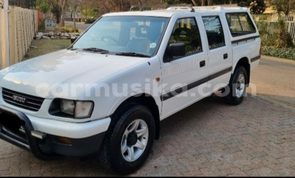 Tenga Tsaru Isuzu KB Chena Mota in Beitbridge in Matabeleland South Tenga Tsaru Isuzu KB Chena Mota in Beitbridge in Matabeleland South