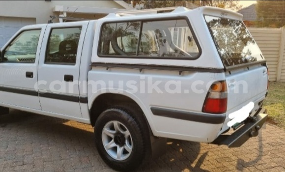 Tenga Tsaru Isuzu KB Chena Mota in Beitbridge in Matabeleland South Tenga Tsaru Isuzu KB Chena Mota in Beitbridge in Matabeleland South