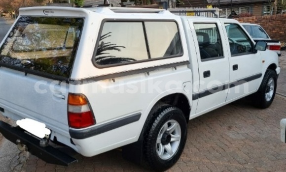 Tenga Tsaru Isuzu KB Chena Mota in Beitbridge in Matabeleland South Tenga Tsaru Isuzu KB Chena Mota in Beitbridge in Matabeleland South