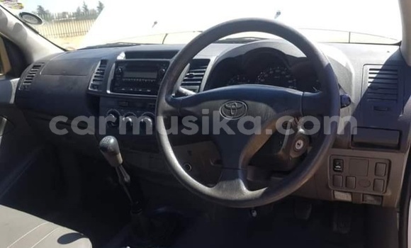 Tenga Tsaru Toyota Hilux Chena Mota in Beitbridge in Matabeleland South Tenga Tsaru Toyota Hilux Chena Mota in Beitbridge in Matabeleland South