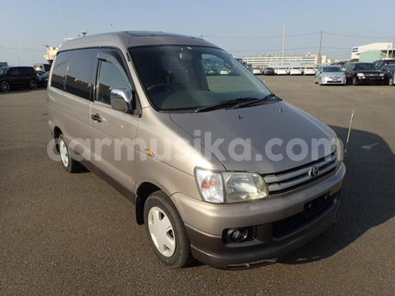 Big with watermark toyota noah matabeleland south beitbridge 24511