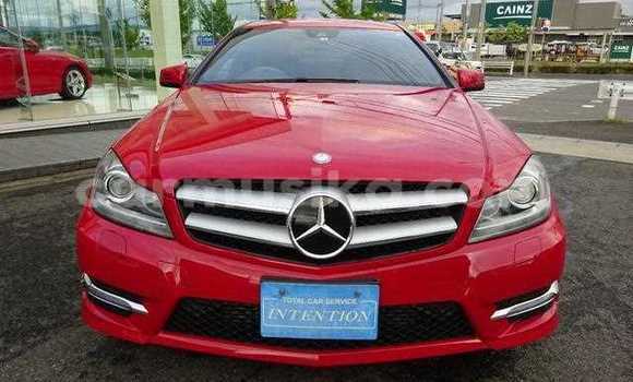 Buy Used Mercedes‒Benz C-klasse Red Car in Beitbridge in Matabeleland South