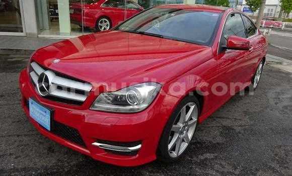 Acheter Occasion Voiture Mercedes‒Benz C-klasse Rouge à Beitbridge, Matabeleland South Acheter Occasion Voiture Mercedes‒Benz C-klasse Rouge à Beitbridge, Matabeleland South