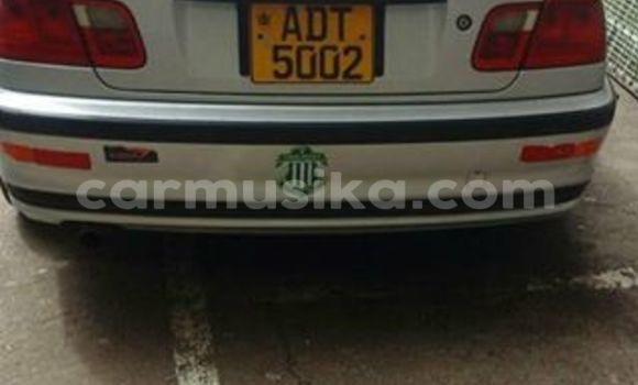 Tenga Tsaru BMW 3–Series Sirivha Mota in Alexandra Park in Harare Tenga Tsaru BMW 3–Series Sirivha Mota in Alexandra Park in Harare