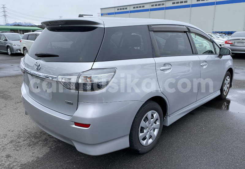 Big with watermark toyota wish matabeleland south beitbridge 24519