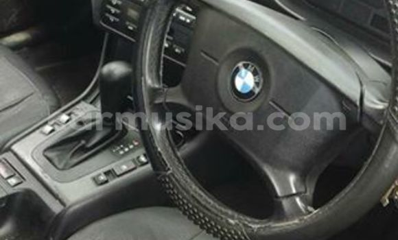 Tenga Tsaru BMW 3–Series Sirivha Mota in Alexandra Park in Harare Tenga Tsaru BMW 3–Series Sirivha Mota in Alexandra Park in Harare