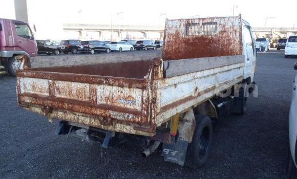 Buy Used Toyota Dyna White Truck in Beitbridge in Matabeleland South Buy Used Toyota Dyna White Truck in Beitbridge in Matabeleland South